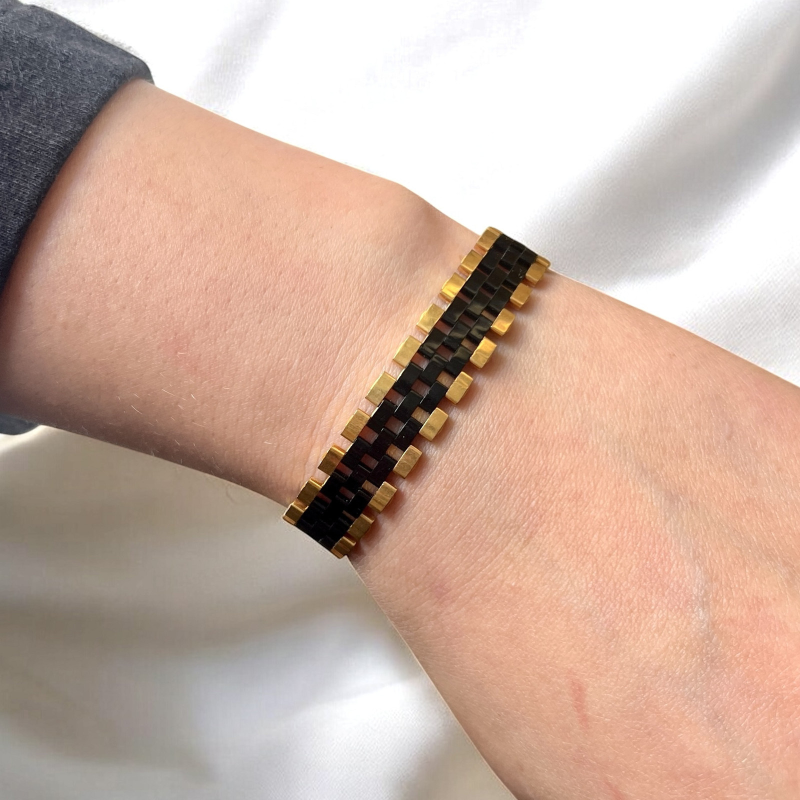 Miyuki náramek Aurum Obscura  goldenblack