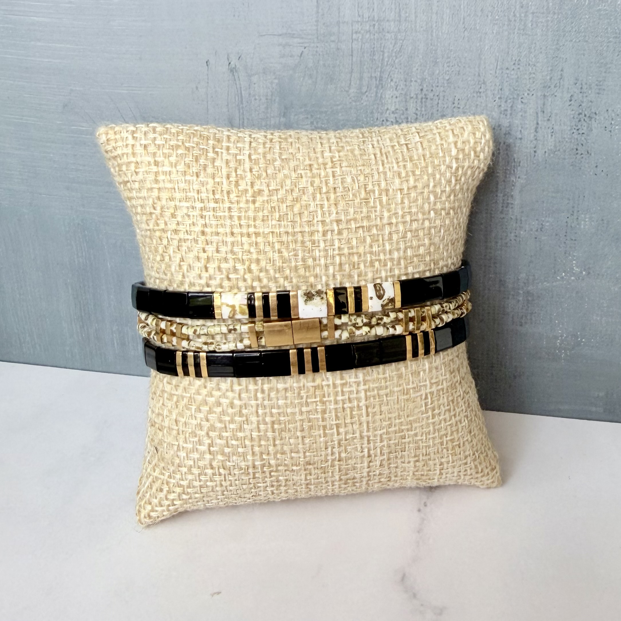 Sada Miyuki náramků Golden Shadow