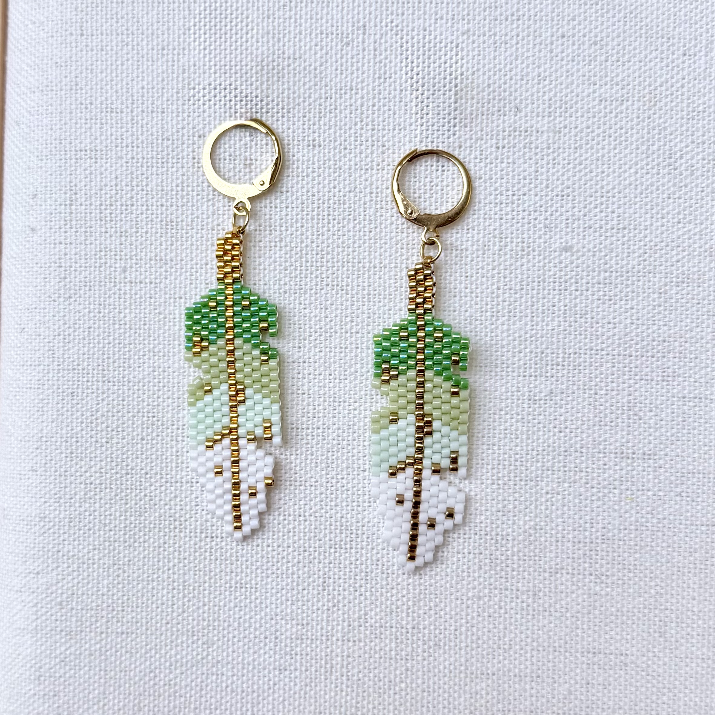 Náušnice Listy – šité z Miyuki Delica