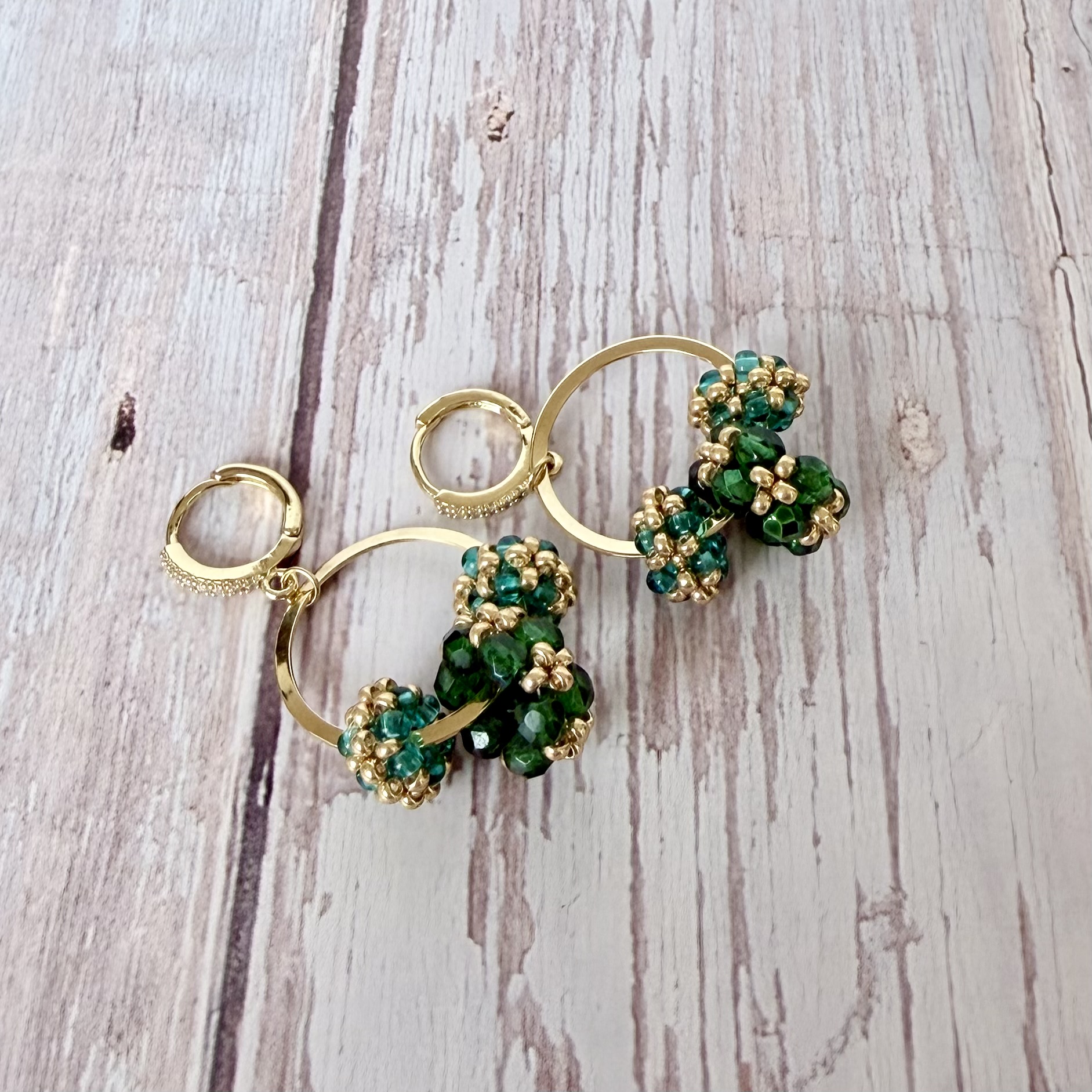 Náušnice kruhy - Emerald Bloom